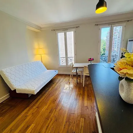 Apartment Commerce Tour Eiffel Paris